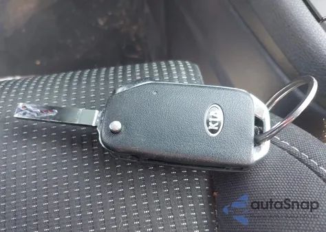 2020 Kia Forte Lxs z USA, uszkodzony, nr VIN 3KPF24AD4LE219746